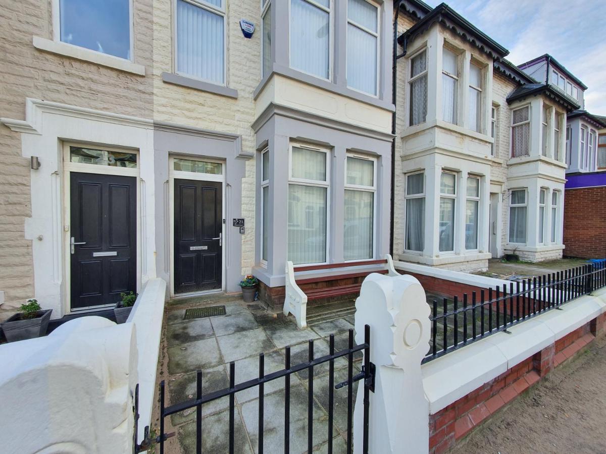 Dysa Crystal House Villa Blackpool Exterior photo